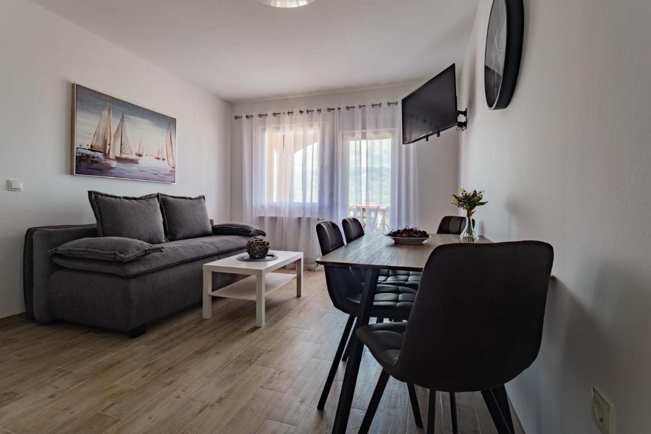 Kameni Put Apartment Razanac Exterior photo